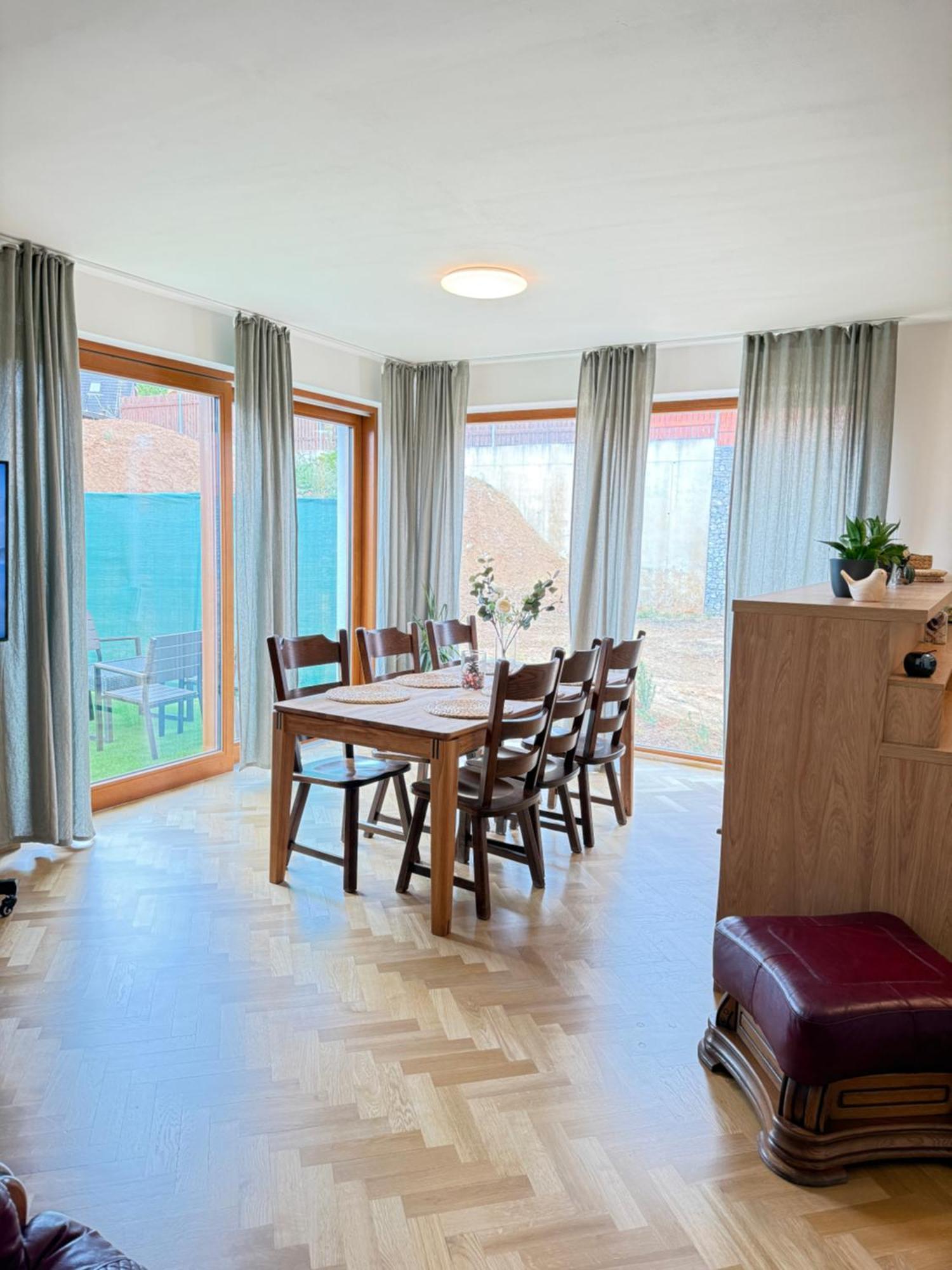 Familyvilla, New 4 Luxury Big Apartments, Parking 布拉格 外观 照片